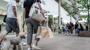 Istat, sale a luglio fiducia consumatori, cala per imprese