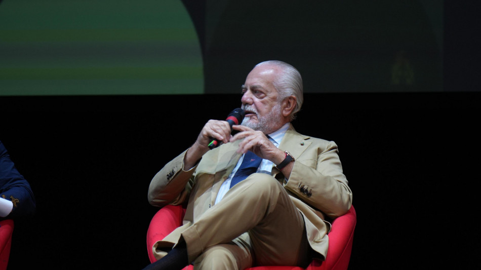  Napoli: De Laurentiis, 'Champions o un altro scudetto? Una non esclude l'altro' 