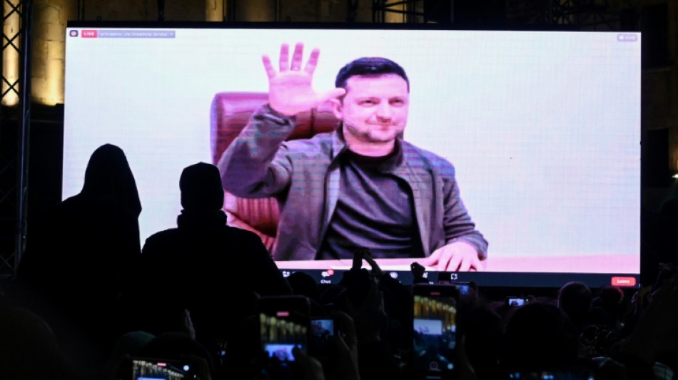 "Zelenski superstar", las televisiones al asalto de la serie del "h&eacute;roe" ucraniano