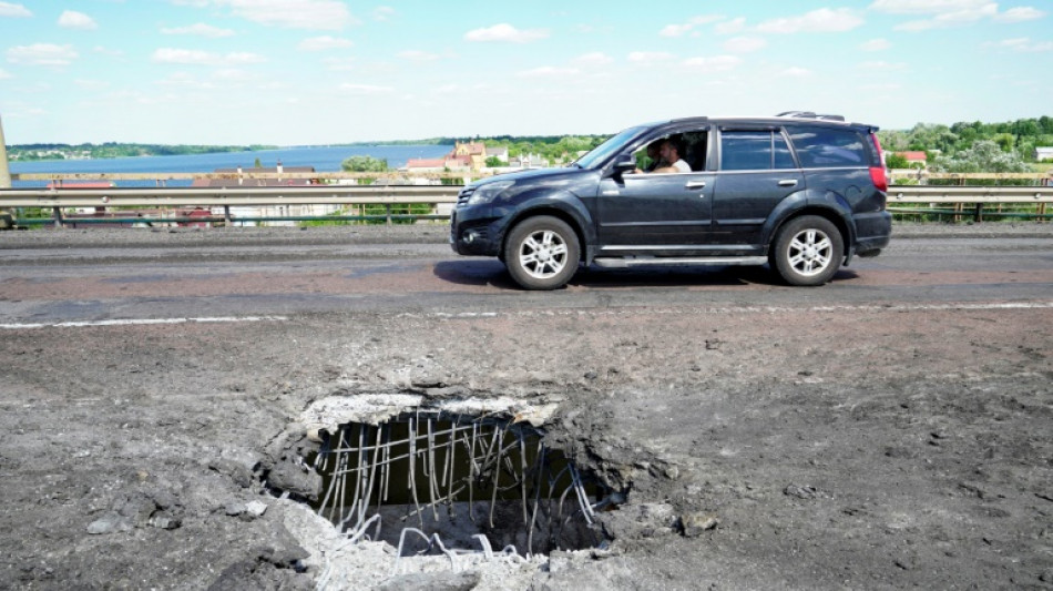 Ucrania ataca un puente estrat&eacute;gico de la ciudad ocupada de Jers&oacute;n