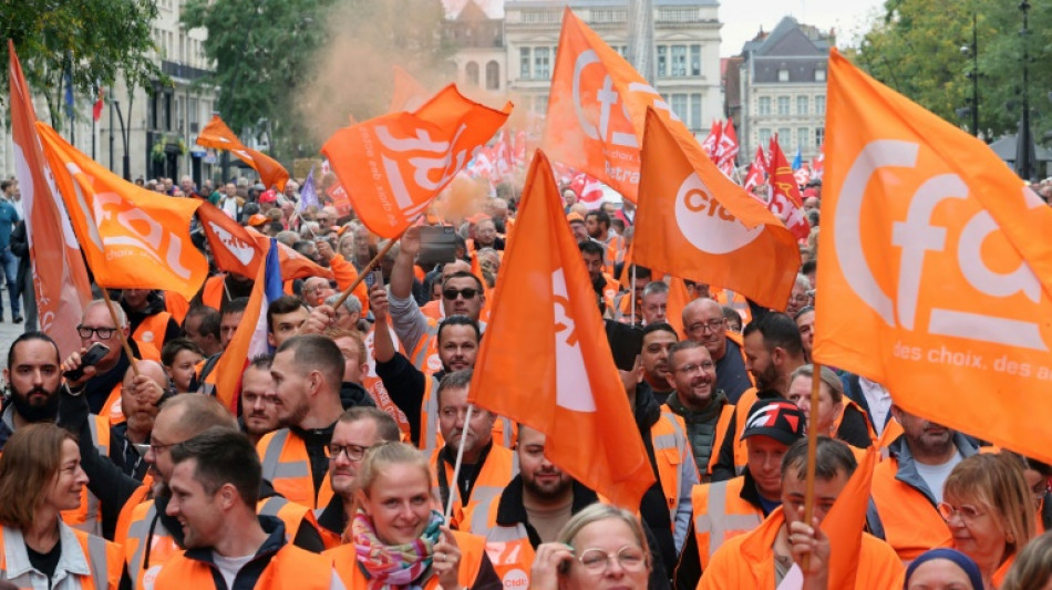 Francia vive una nueva jornada de protestas contra la pol&iacute;tica fiscal del gobierno