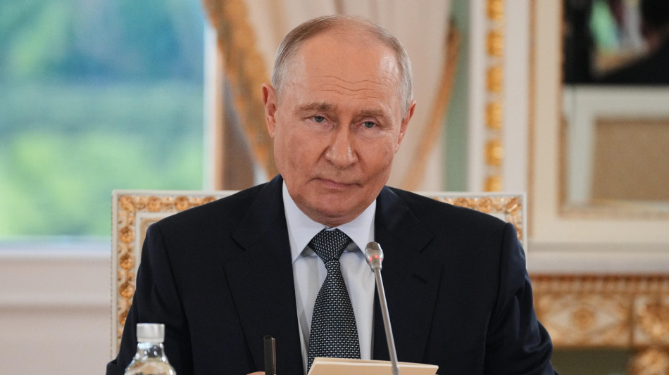  Putin rilancia, 'Schroeder sarebbe un buon mediatore' 