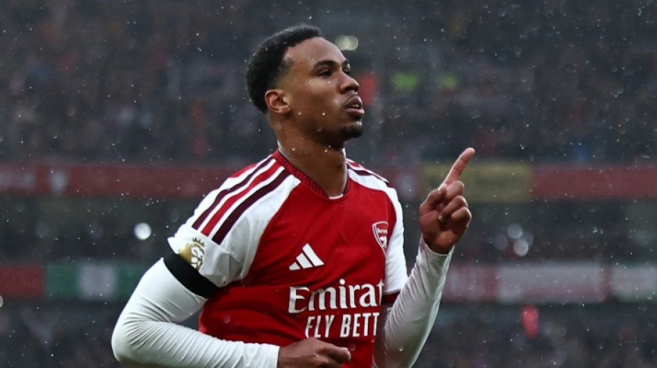  City sofre 1&ordf; derrota no Ingl&ecirc;s e &eacute; alcan&ccedil;ado pelo Arsenal na lideran&ccedil;a 