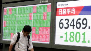 Borsa: Tokyo, apertura in calo (-0,62%)