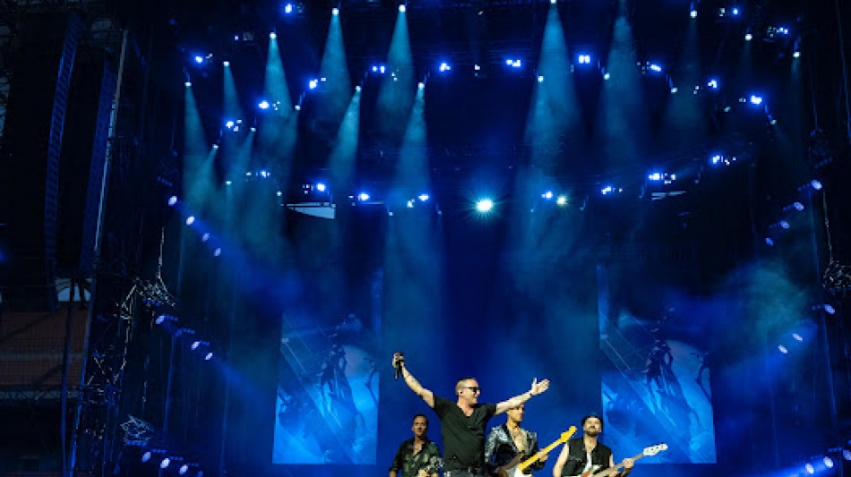 >>>ANSA/I Modà, a San Siro 'la notte più romantica dell'estate'