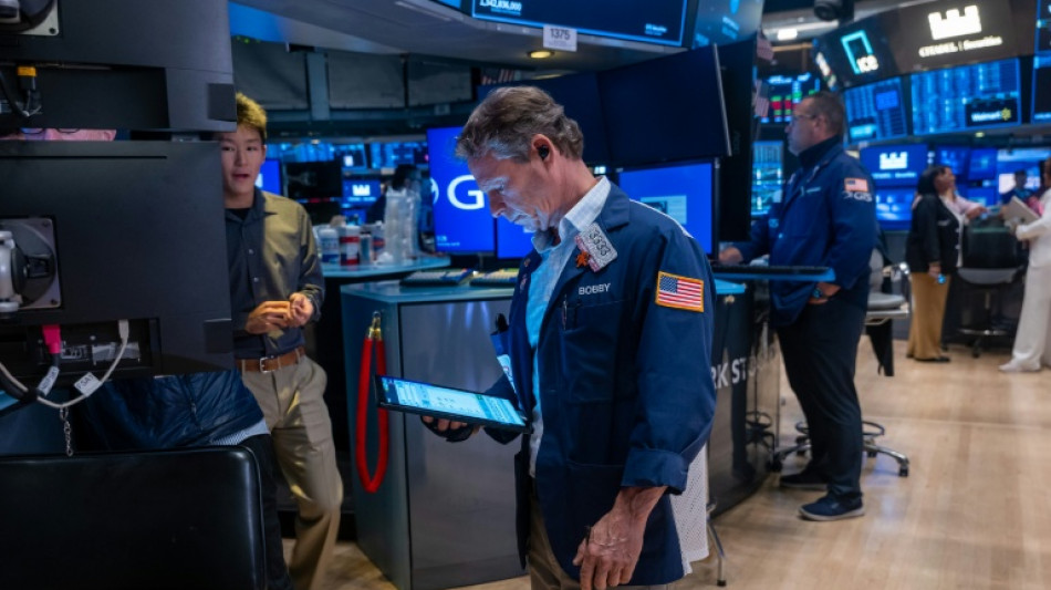 Fed mantém juros e rebaixa prognóstico para a economia dos EUA