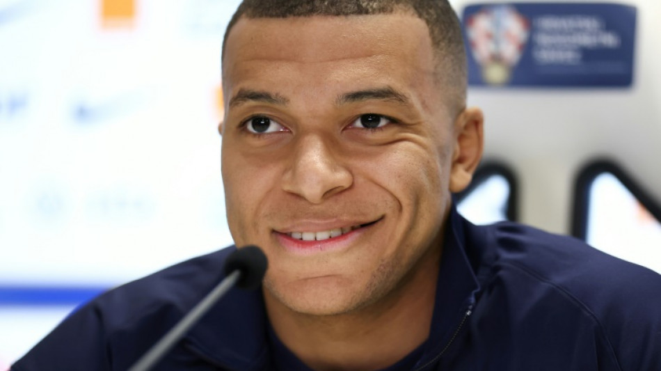 Mbapp&eacute; s&oacute; ficar&aacute; de fora de um jogo por cart&atilde;o vermelho contra Alav&eacute;s