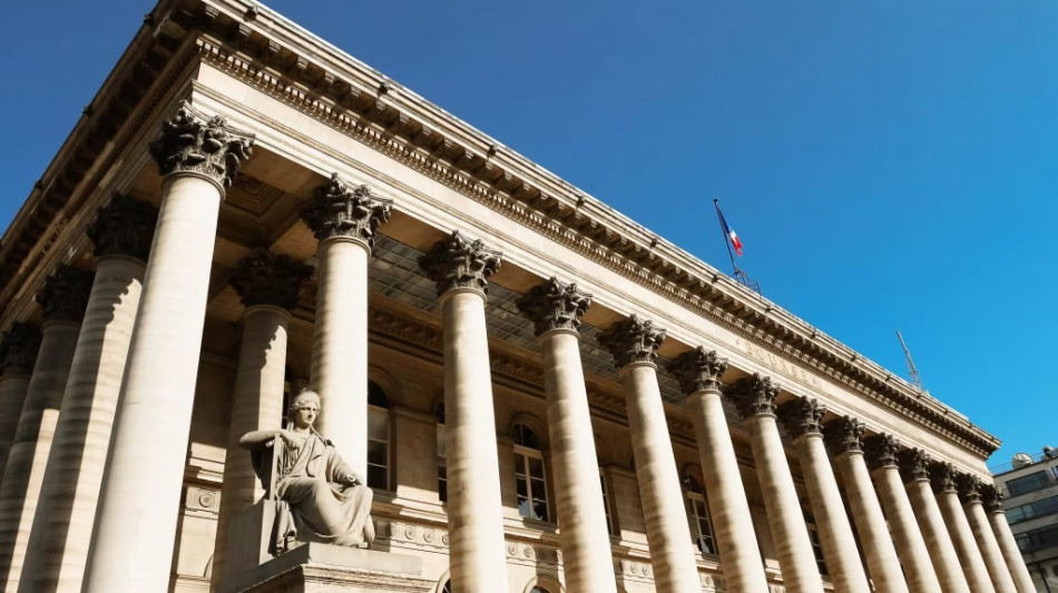 Borsa: Europa in ordine sparso, cede Wall Street, Milano +0,35%