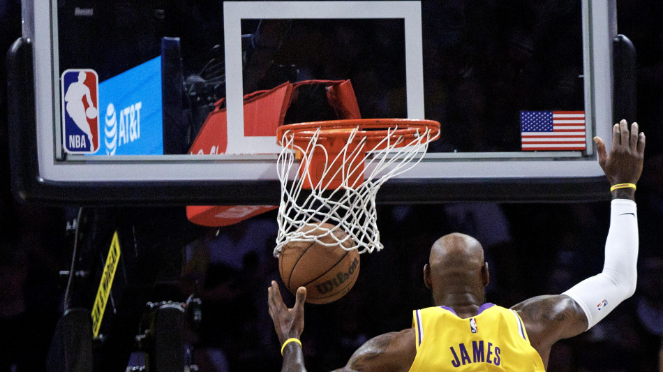  Nba: LeBron 300/a nei play off, ma i suoi Lakers perdono 
