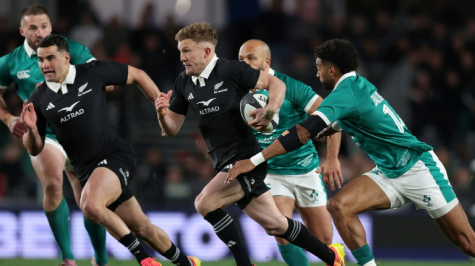  Six-try All Blacks see off Ireland at Eden Park fortress 
