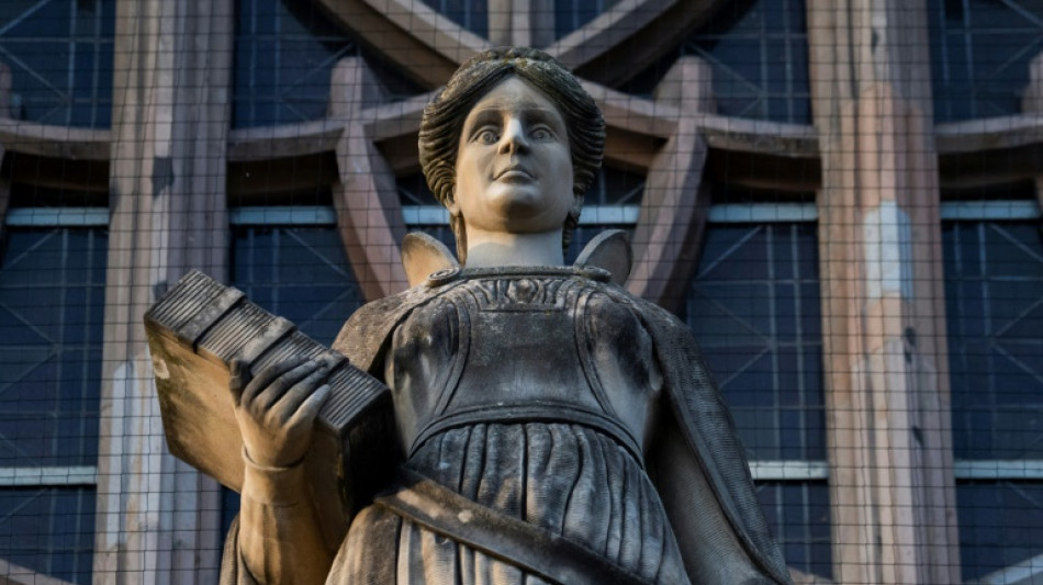 Bew&auml;hrungsstrafe f&uuml;r mutma&szlig;liche Unterst&uuml;tzerin von Islamisten in Celle