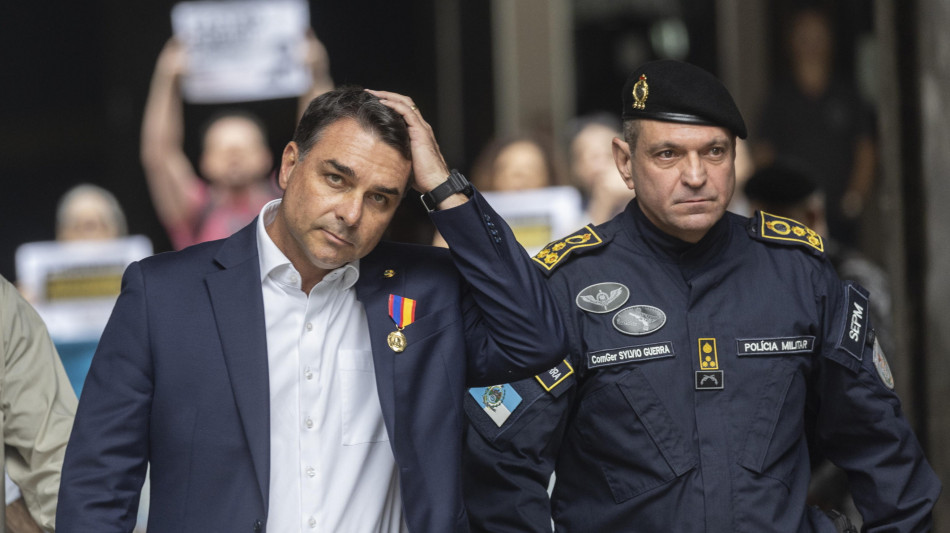  Brasile, divulgato il primo trailer ufficiale del film su Bolsonaro 