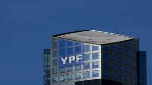 Jueza de EEUU ordena a Argentina entregar 51% de acciones de YPF en caso de expropiaci&oacute;n