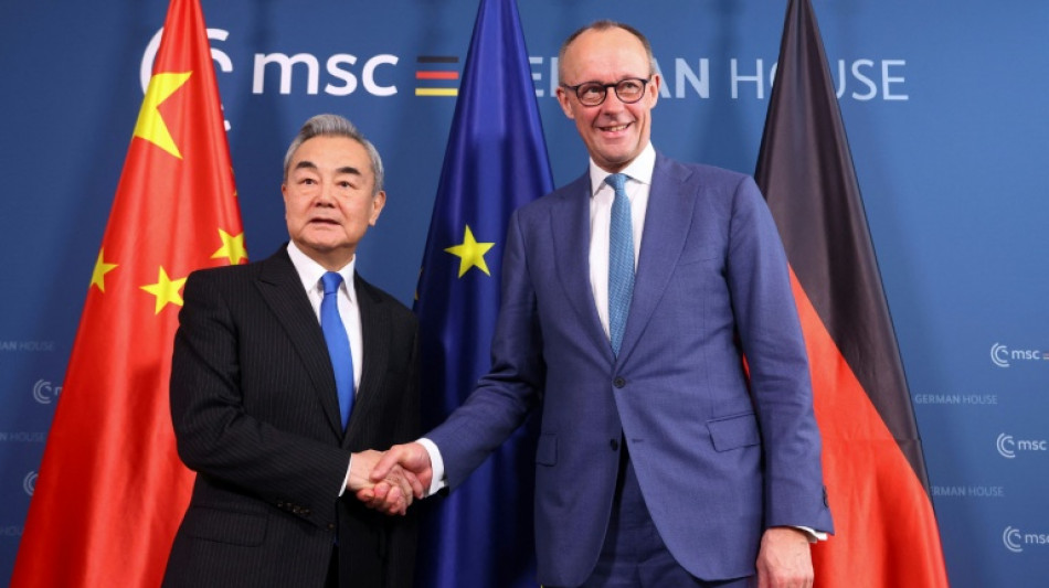  Chinas Au&szlig;enminister zu Merz: Beziehungen zwischen Peking und Berlin auf "neue Ebene" heben 