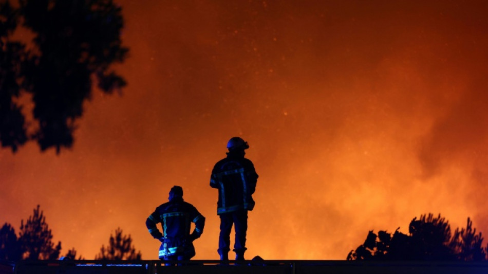  Sud-Ouest: face aux m&eacute;gafeux, les pompiers au d&eacute;fi de garder un "coup d'avance" 