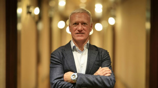 Fran&ccedil;a est&aacute; num "grupo dif&iacute;cil" na Eurocopa, diz Deschamps