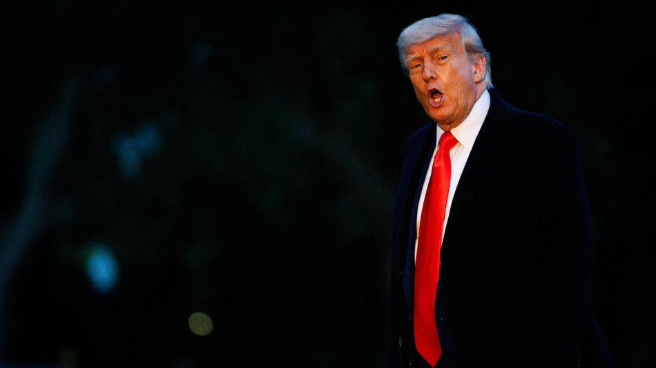 Trump minaccia dazi al 50% dal primo giugno all'Ue