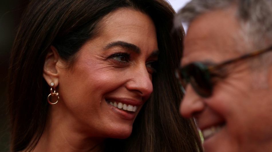  George und Amal Clooney fliehen wegen Waldbrand aus Luxus-Anwesen in S&uuml;dfrankreich 