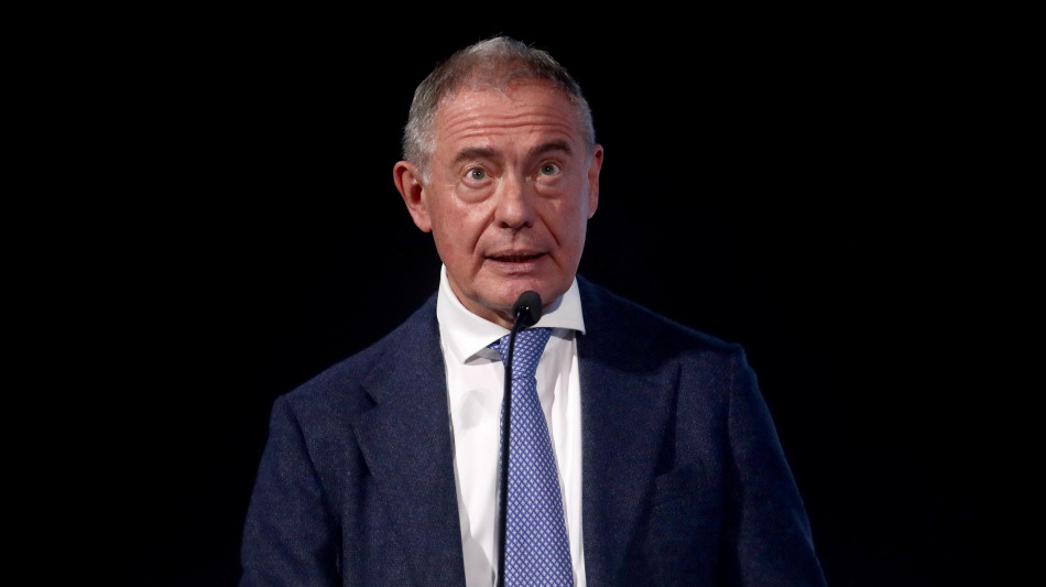  Urso, sui dazi serve 'cautela e responsabilit&agrave;' 