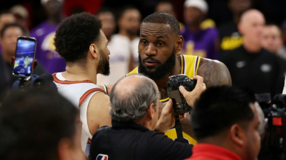 NBA: James laisse planer le doute sur son avenir apr&egrave;s l'&eacute;limination des Lakers