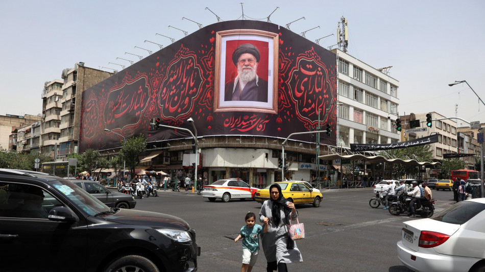  Trump, 'presto bombarderemo in Iran l'impianto nucleare di Pickaxe Mountain' 
