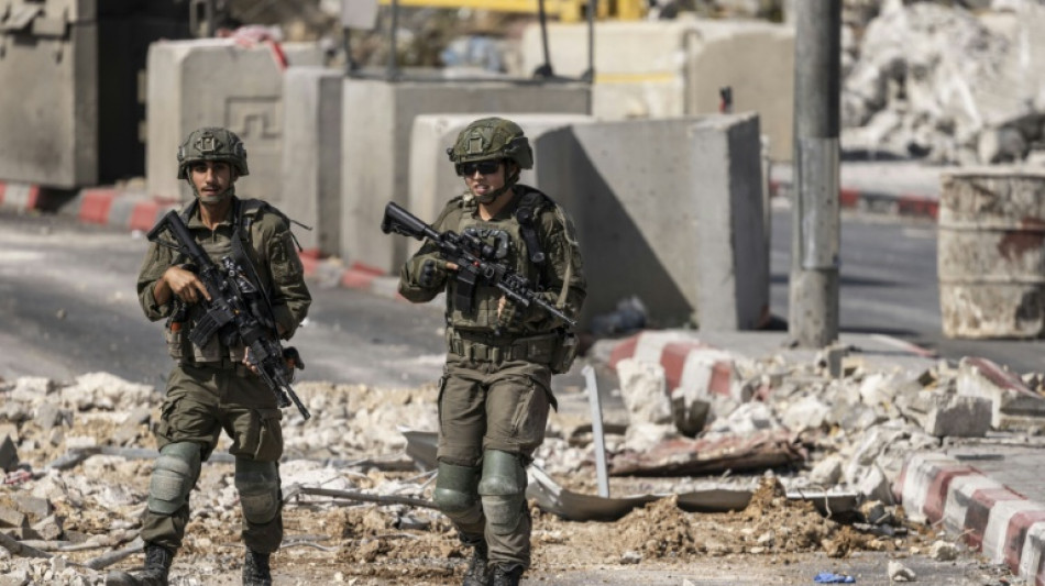  Cisjordanie: l'arm&eacute;e isra&eacute;lienne d&eacute;place des Palestiniens &agrave; H&eacute;bron apr&egrave;s une attaque meurtri&egrave;re 