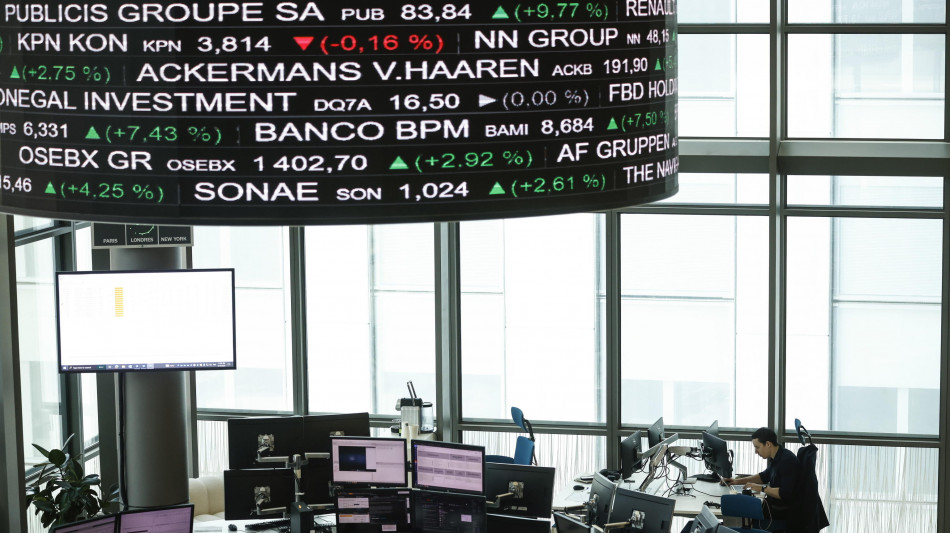  Borsa: l'Europa apre in cauto rialzo 