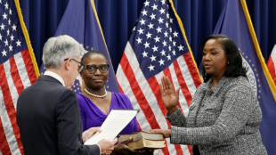 Una jueza bloquea temporalmente el intento de Trump de destituir a una gobernadora de la Fed