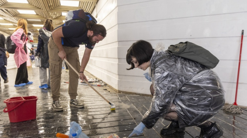  Clean-up starts as Serbian students movement prepares to govern 