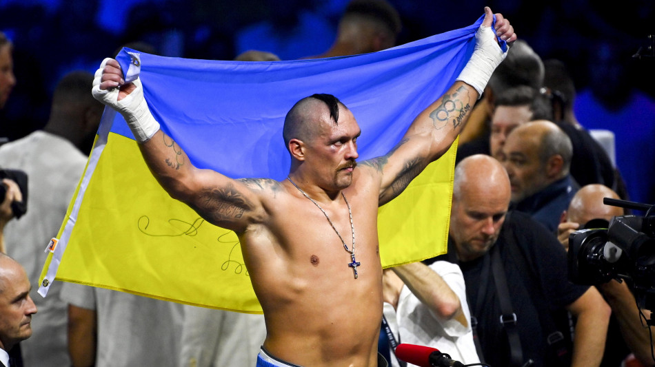 Usyk, 'Trump apri gli occhi, e ferma la guerra in Ucraina'