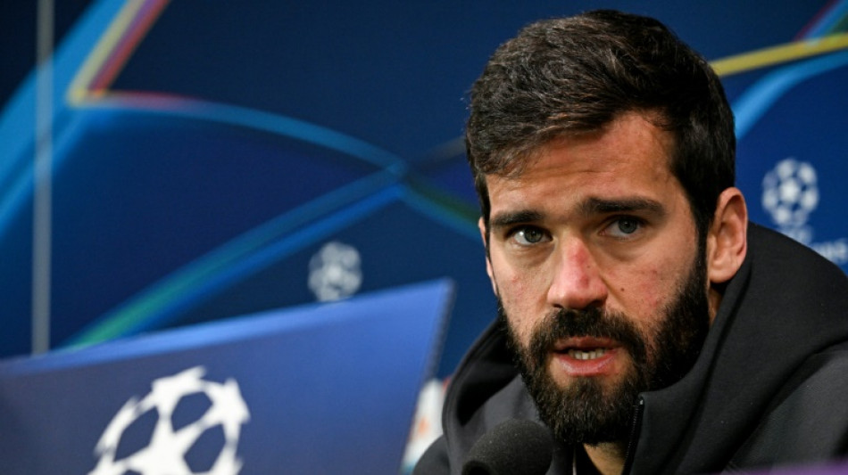 Alisson pede que jogadores sejam ouvidos sobre calend&aacute;rio