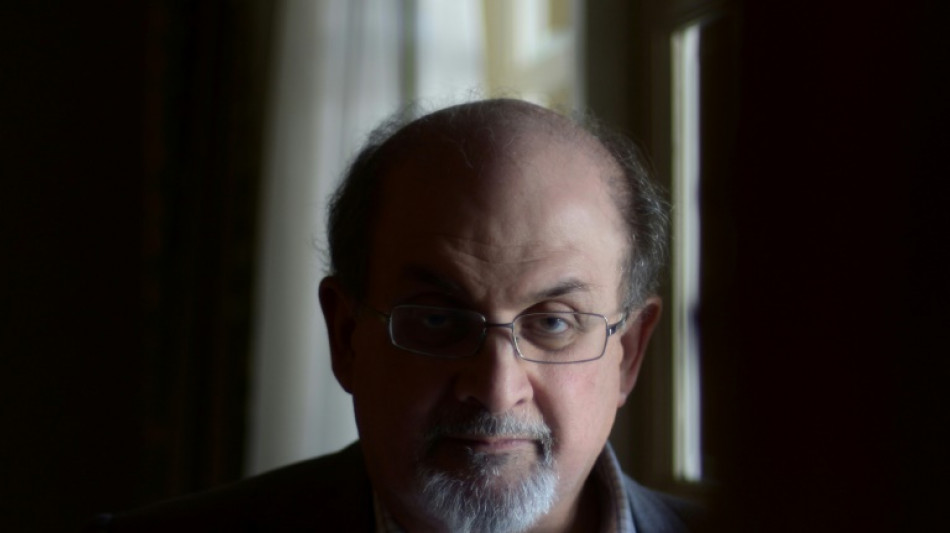 Anschlag auf Rushdie l&auml;sst Interesse an seinen Werken in die H&ouml;he schnellen