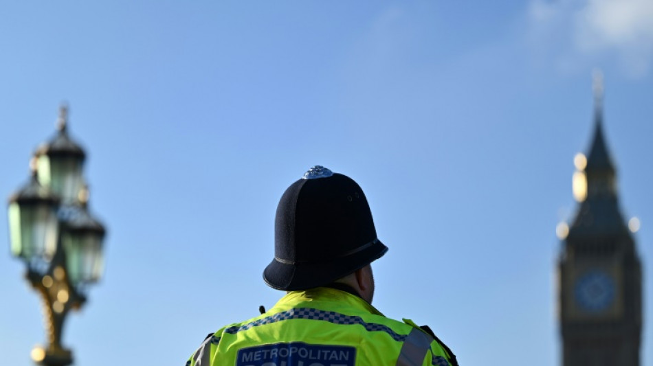 La polic&iacute;a londinense es racista, mis&oacute;gina y hom&oacute;foba, afirma un informe