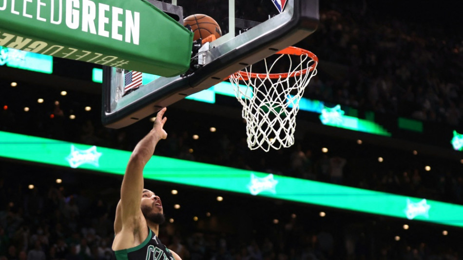 NBA: Spektakul&auml;rer Auftaktsieg f&uuml;r Theis und Boston