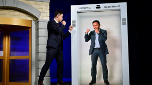 Manny Pacquiao pr&eacute;sente son retour sur le ring sous forme d'hologramme