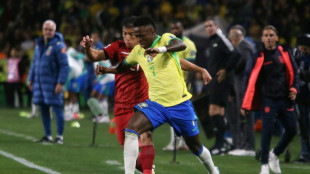 Com Vini de volta, Brasil retoma corrida rumo &agrave; Copa contra a Venezuela