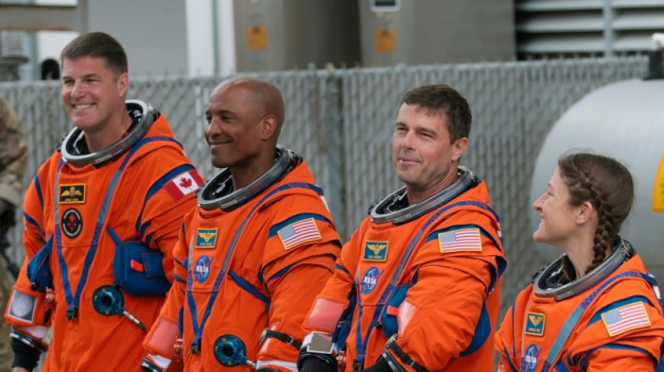  Artemis-Crew verl&auml;sst Erdumlaufbahn Richtung Mond 